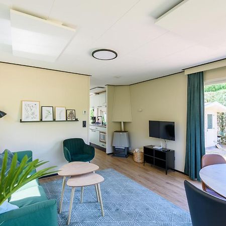 Gezellig Chalet Aan De Veluwse Bosrand Putten Luaran gambar