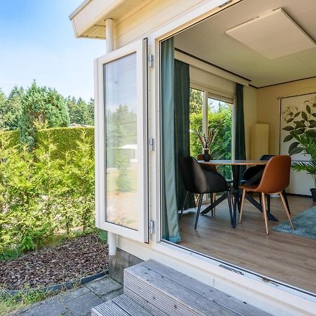 Gezellig Chalet Aan De Veluwse Bosrand Putten Luaran gambar